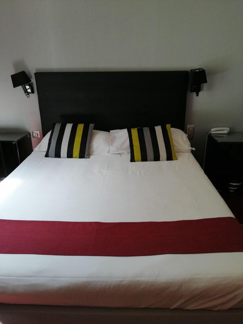 Logis Hotel Saint Martin Orleans Ngoại thất bức ảnh