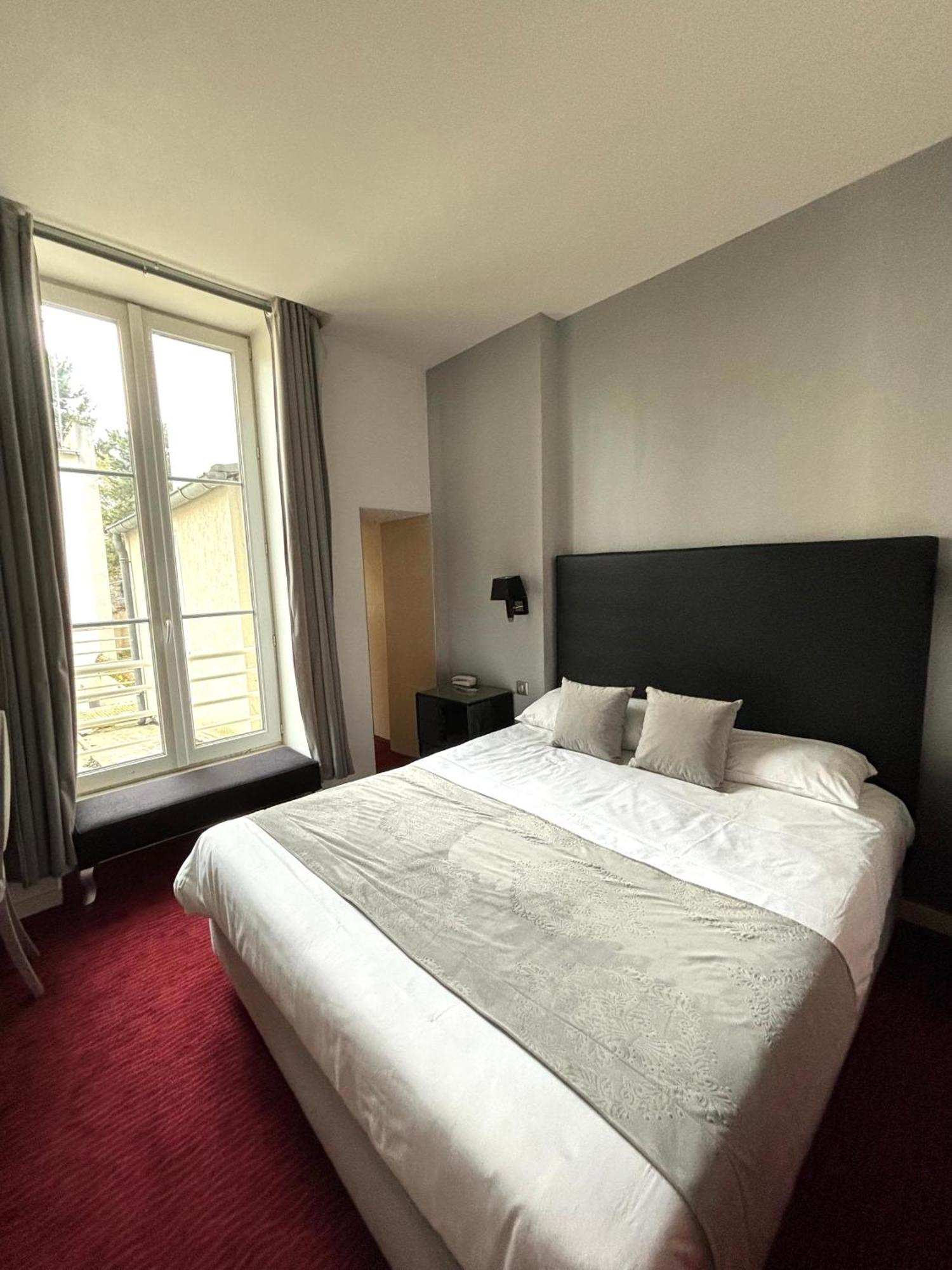 Logis Hotel Saint Martin Orleans Ngoại thất bức ảnh