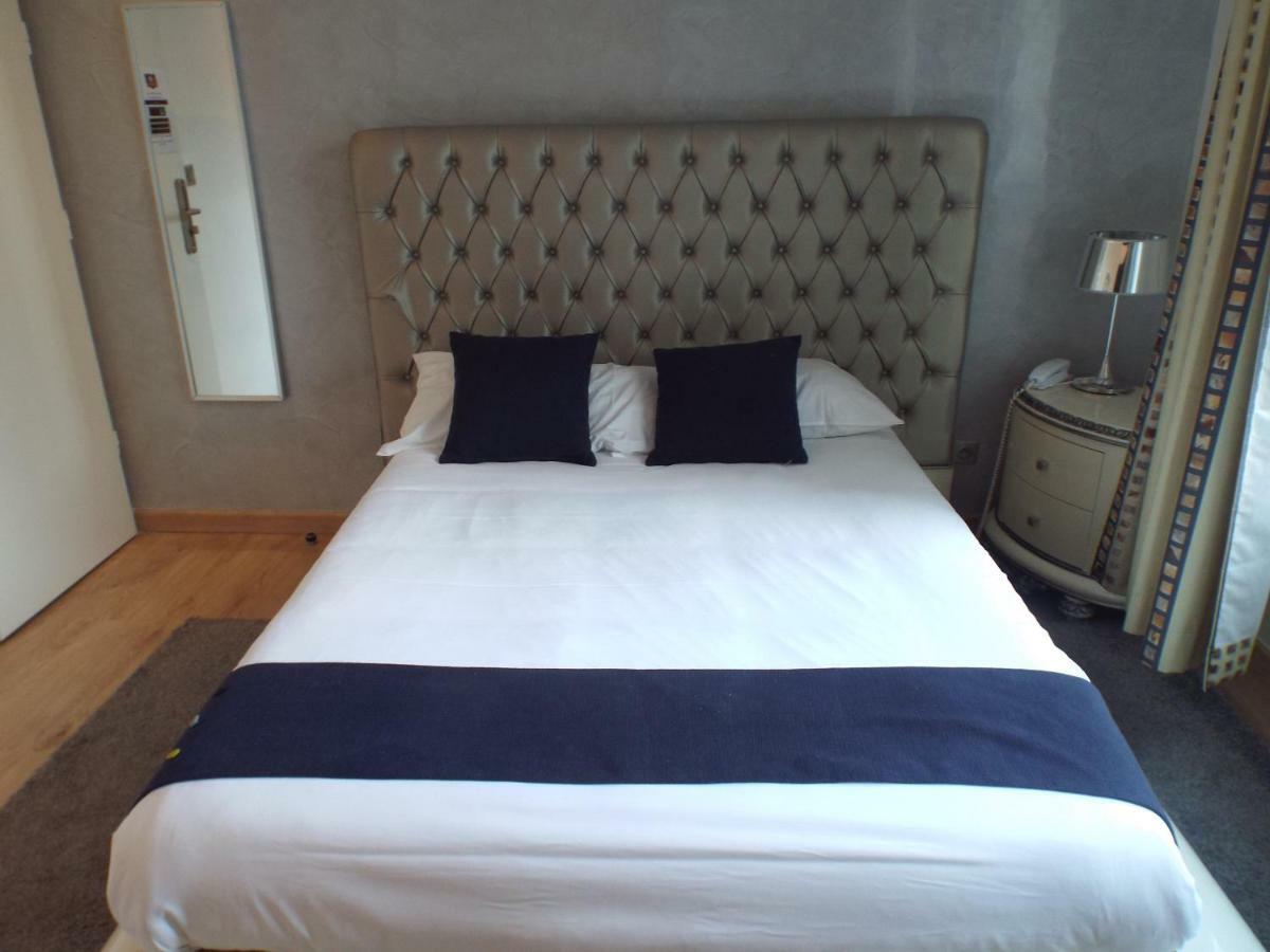Logis Hotel Saint Martin Orleans Ngoại thất bức ảnh